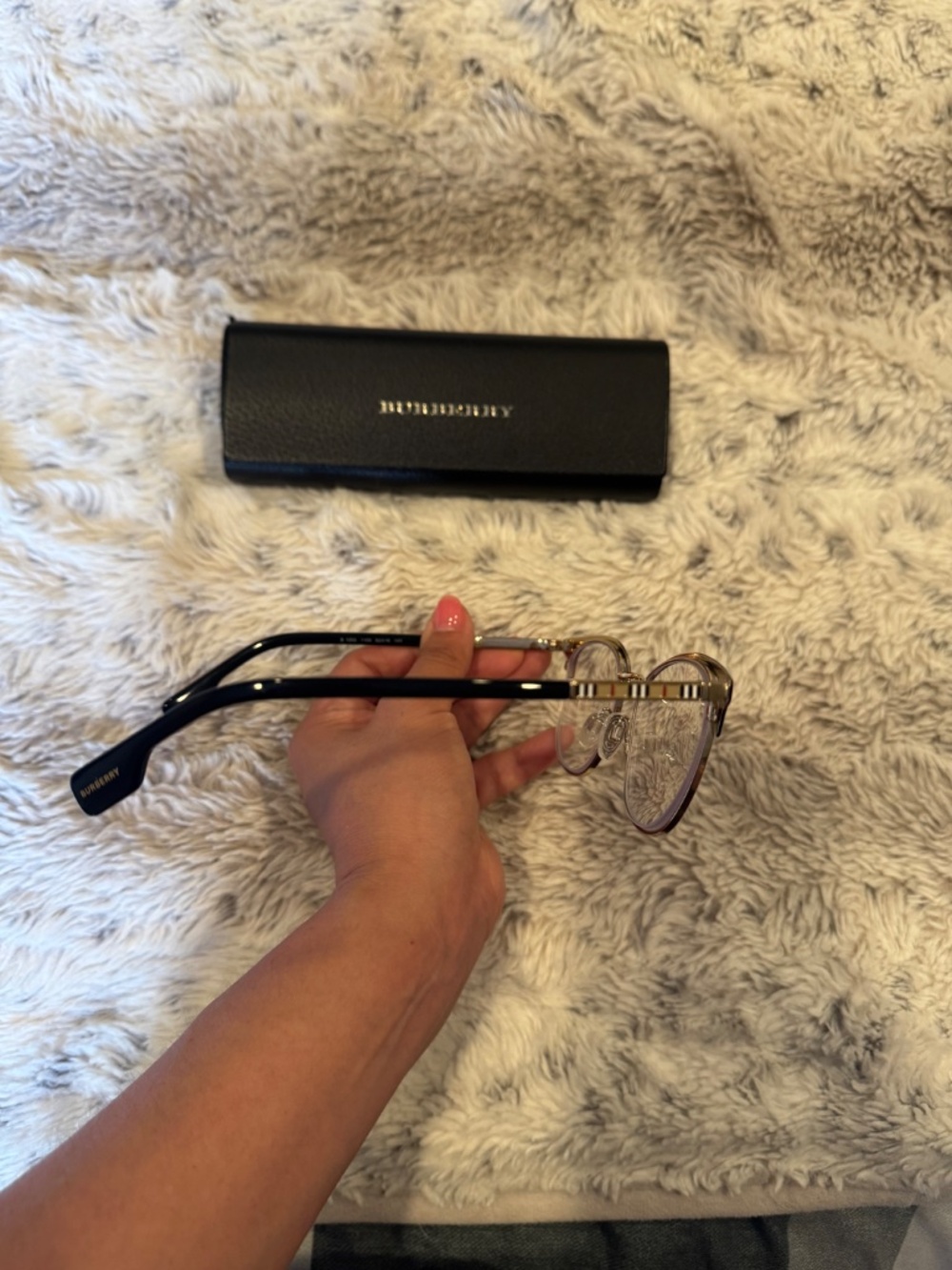 Burberry eye glasses - Picture 3 of 3